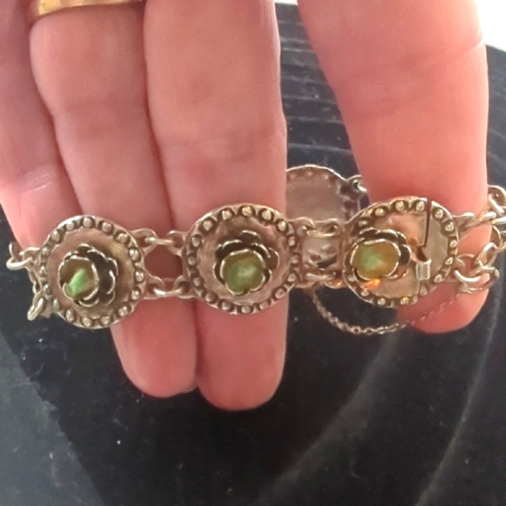 Vintage Sterling Silver Marked 900 With Green Stone Bracelet - Picture 5 of 8